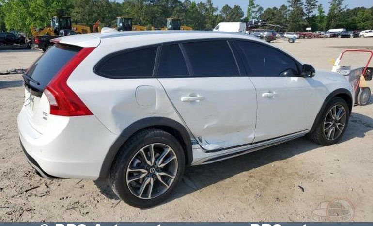 Volvo V60 Cross Country 2.0 T5 AWD Automatas 2017 full
