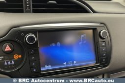 Toyota Yaris Hybrid 5d Hatchback 1.5 HSD Act 2017 full