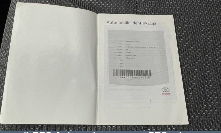 Toyota Yaris Hybrid 5d Hatchback 1.5 HSD Act 2017 full