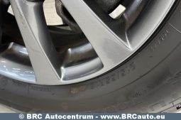 Mazda CX-30 Vision Plus SUV 2.0 6AT M-HYBRID SKYACTIV-G 2023 full