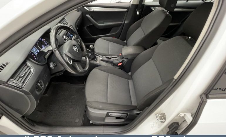 Skoda Octavia 1.6TDI Active 2016 full