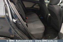 Toyota Avensis 1.8i Automatas 2016 full