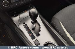 Toyota Avensis 1.8i Automatas 2016 full