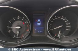 Toyota Avensis 1.8i Automatas 2016 full
