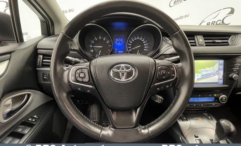 Toyota Avensis 1.8 Valvematic Active Automatas 2016 full