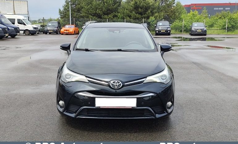 Toyota Avensis 1.8i Automatas 2016 full