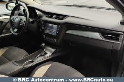 Toyota Avensis 1.8i Automatas 2016 full