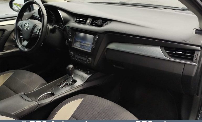 Toyota Avensis 1.8i Automatas 2016 full
