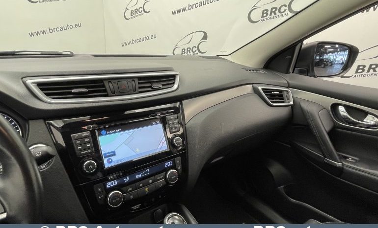 Nissan Qashqai 1.2 DIG-T Automatas 2018 full