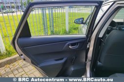 Toyota Auris 1.4 D-4D 2015 full