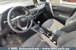 Toyota Auris 1.4 D-4D 2015 full