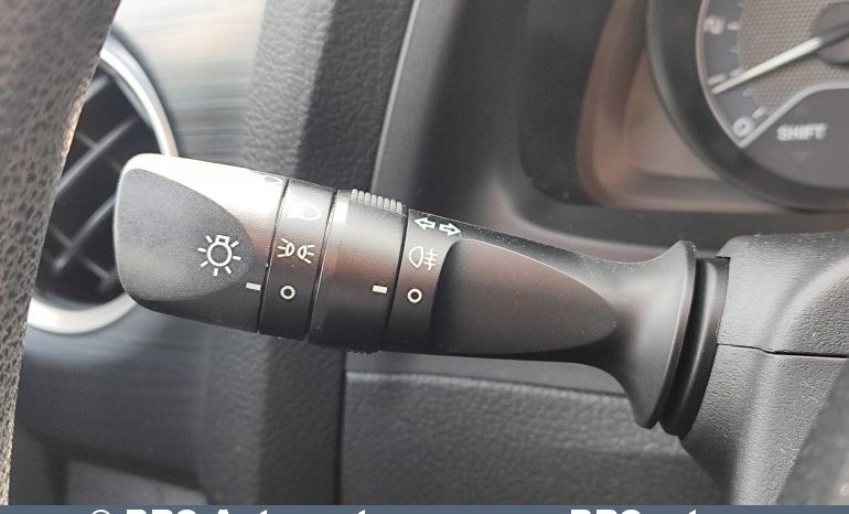 Toyota Auris 1.4 D-4D 2015 full