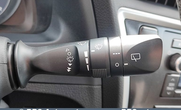 Toyota Auris 1.4 D-4D 2015 full