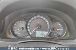 Toyota Auris 1.4 D-4D 2015 full