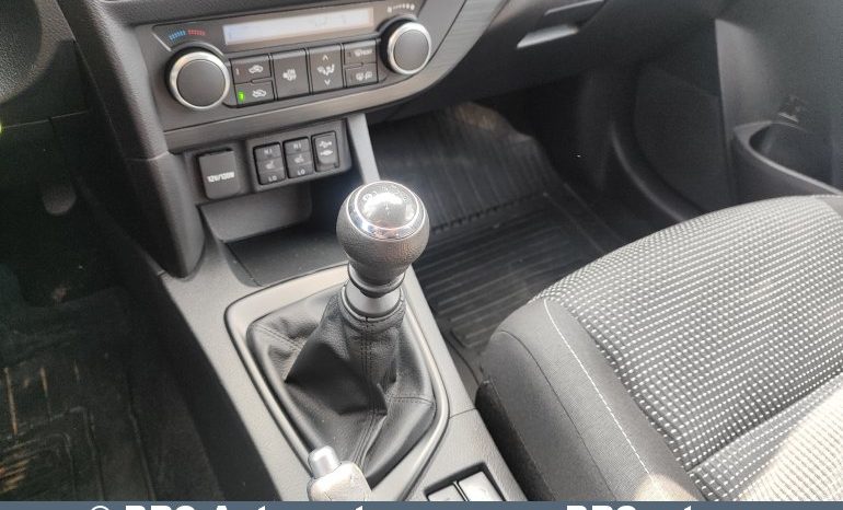 Toyota Auris 1.4 D-4D 2015 full