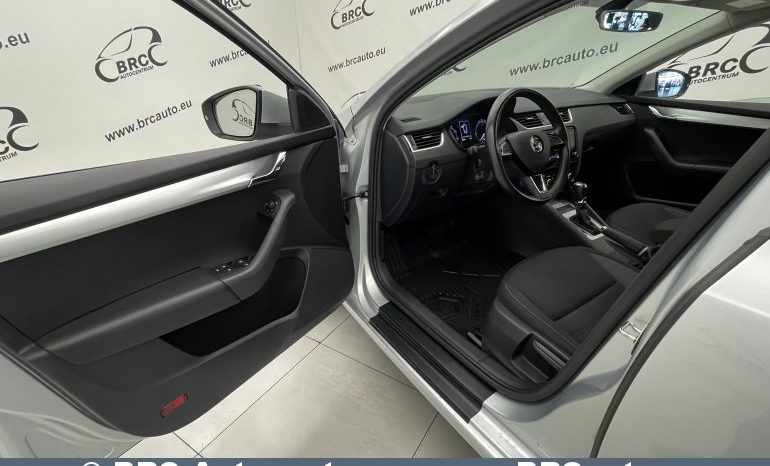 Skoda Octavia 1.5 TSI DSG G-TEC 2020 full