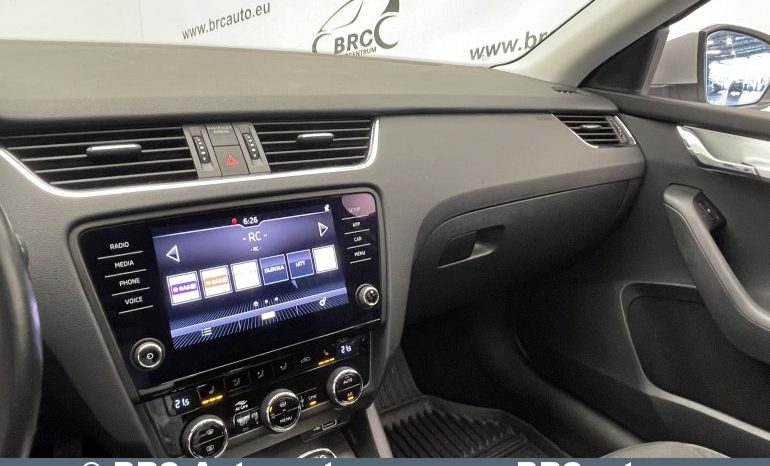 Skoda Octavia 1.5 TSI DSG G-TEC 2020 full