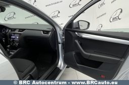 Skoda Octavia 1.5 TSI DSG G-TEC 2020 full