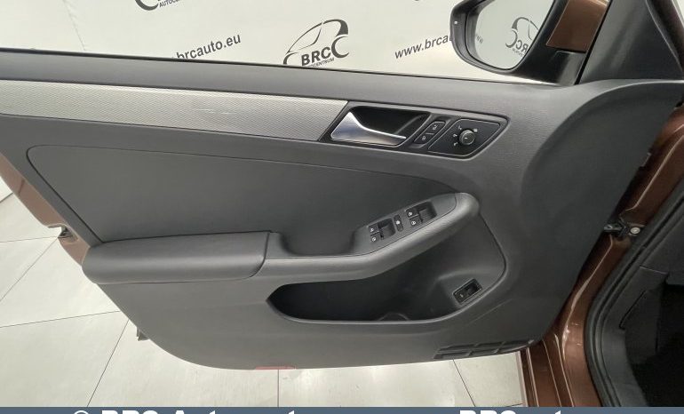 Volkswagen Jetta 1.4 TSI 2017 full