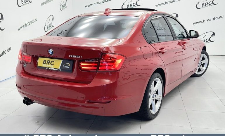BMW 328 i Automatas 2012 full