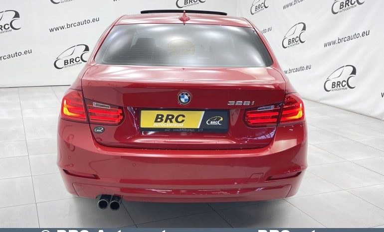 BMW 328 i Automatas 2012 full