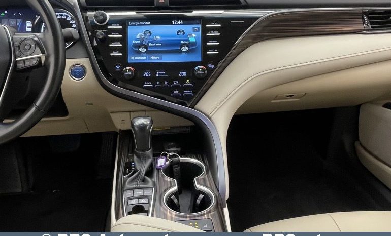 Toyota Camry Sedan 2.5 Hybrid Executive e-CVT 2020 full