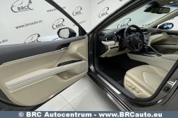 Toyota Camry Sedan 2.5 Hybrid Executive e-CVT 2020 full
