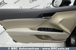 Toyota Camry Sedan 2.5 Hybrid Executive e-CVT 2020 full