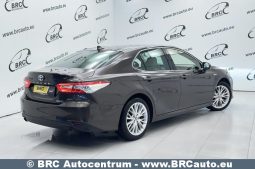 Toyota Camry Sedan 2.5 Hybrid Executive e-CVT 2020 full