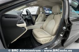 Toyota Camry Sedan 2.5 Hybrid Executive e-CVT 2020 full