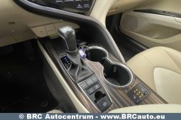 Toyota Camry Sedan 2.5 Hybrid Executive e-CVT 2020 full