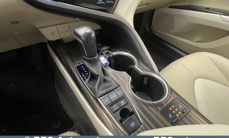 Toyota Camry Sedan 2.5 Hybrid Executive e-CVT 2020 full