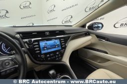Toyota Camry Sedan 2.5 Hybrid Executive e-CVT 2020 full