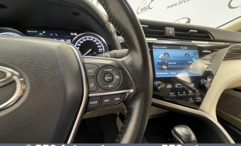 Toyota Camry Sedan 2.5 Hybrid Executive e-CVT 2020 full