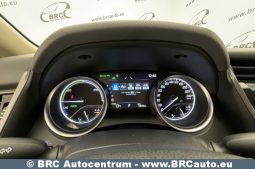 Toyota Camry Sedan 2.5 Hybrid Executive e-CVT 2020 full