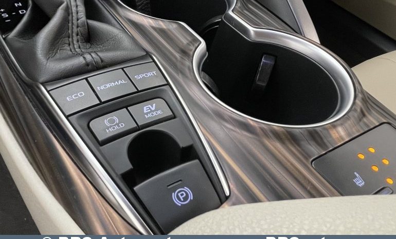 Toyota Camry Sedan 2.5 Hybrid Executive e-CVT 2020 full