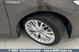 Toyota Camry Sedan 2.5 Hybrid Executive e-CVT 2020 full