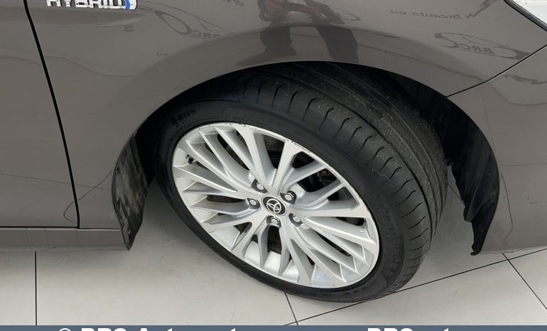 Toyota Camry Sedan 2.5 Hybrid Executive e-CVT 2020 full