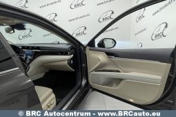 Toyota Camry Sedan 2.5 Hybrid Executive e-CVT 2020 full