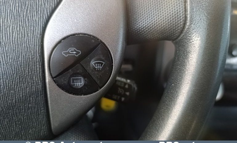 Toyota Prius 1.5 Hybrid Automatas 2005 full