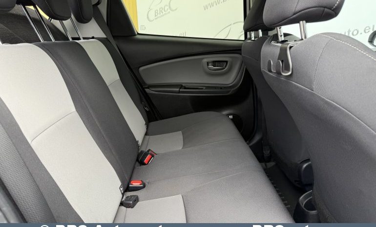 Toyota Yaris 1.5 Hybrid e-CVT Automatas 2017 full
