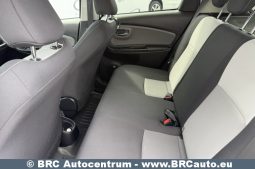 Toyota Yaris 1.5 Hybrid e-CVT Automatas 2017 full