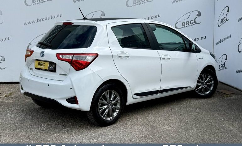 Toyota Yaris 1.5 Hybrid e-CVT Automatas 2017 full