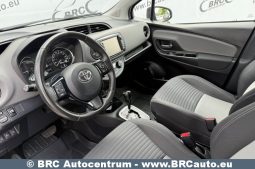 Toyota Yaris 1.5 Hybrid e-CVT Automatas 2017 full