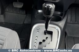 Toyota Yaris 1.5 Hybrid e-CVT Automatas 2017 full