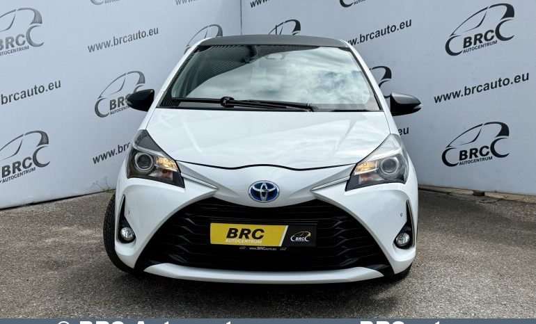 Toyota Yaris 1.5 Hybrid e-CVT Automatas 2017 full
