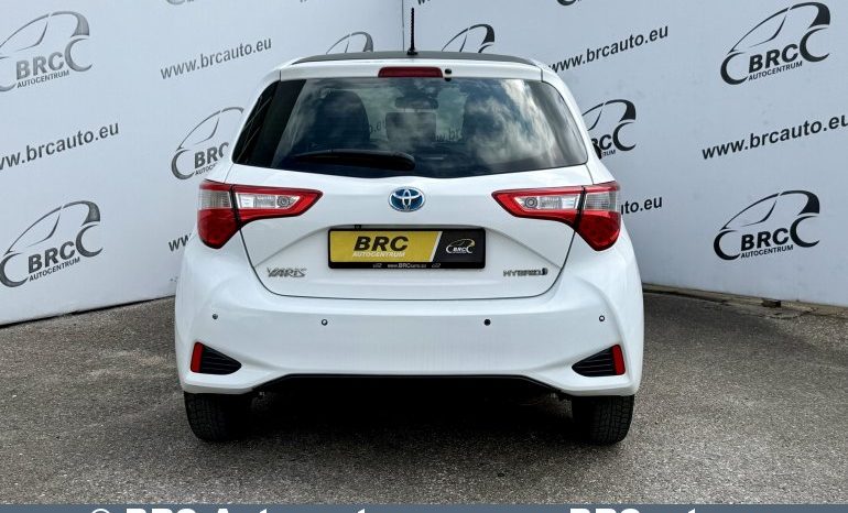 Toyota Yaris 1.5 Hybrid e-CVT Automatas 2017 full