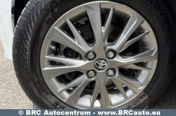 Toyota Yaris 1.5 Hybrid e-CVT Automatas 2017 full
