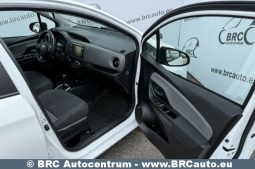 Toyota Yaris 1.5 Hybrid e-CVT Automatas 2017 full