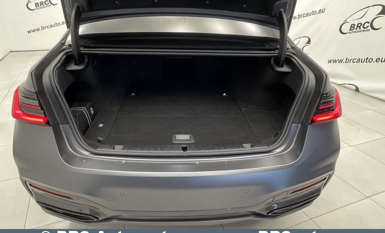 BMW 745 e Long Xdrive Individual 2020 full